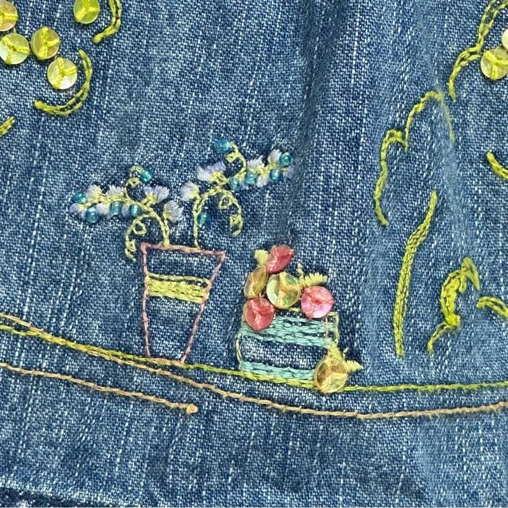 Gymboree Girls Size 5 Denim Skirt Ruffles Embroidered Side Zip